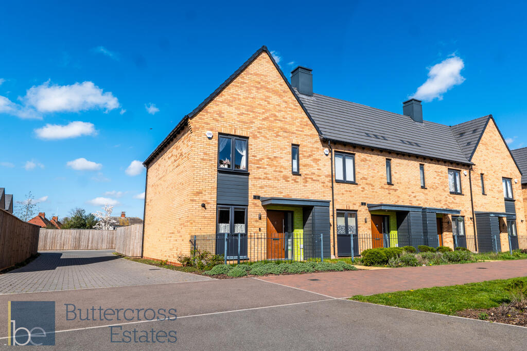 Main image of property: Green Avenue, Newark, NG24 4FY