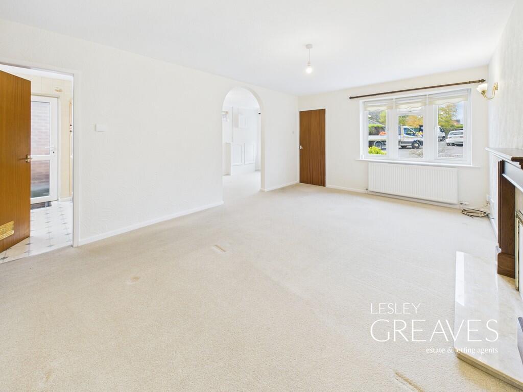 Jumelles Drive, Calverton, Nottingham photo 2