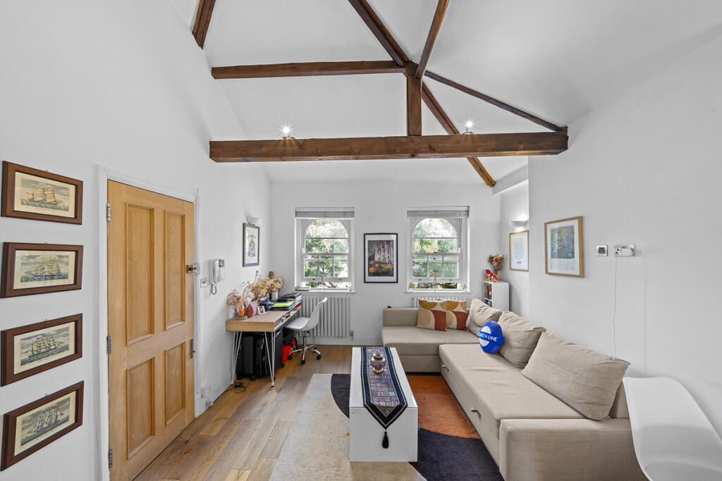 Apartment in London - View 3