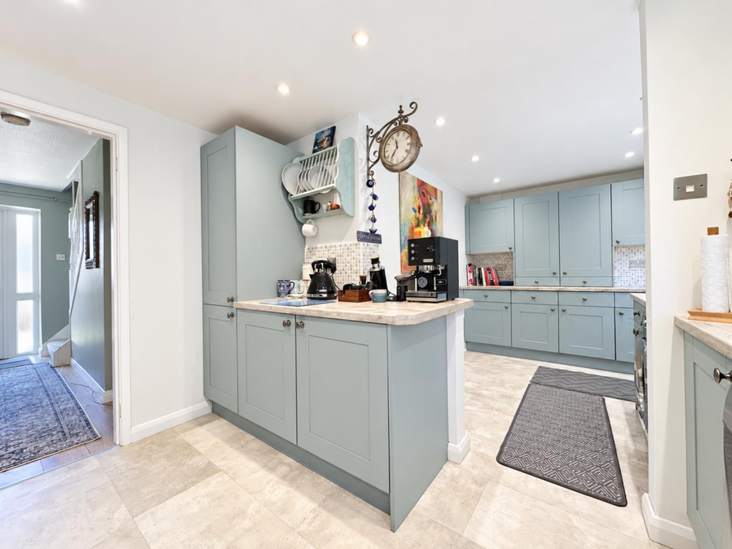 House in Northampton, West Northamptonshire - View 5