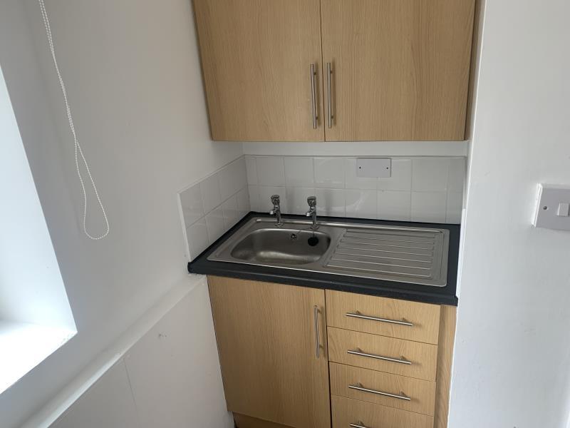 Apartment in Leeds - View 5