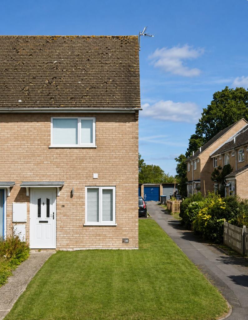 Main image of property: Knott Oaks, Combe, OX29
