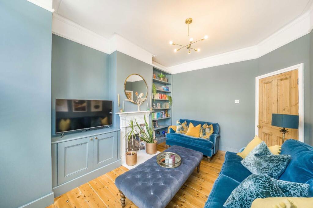 Apartment in London - View 5