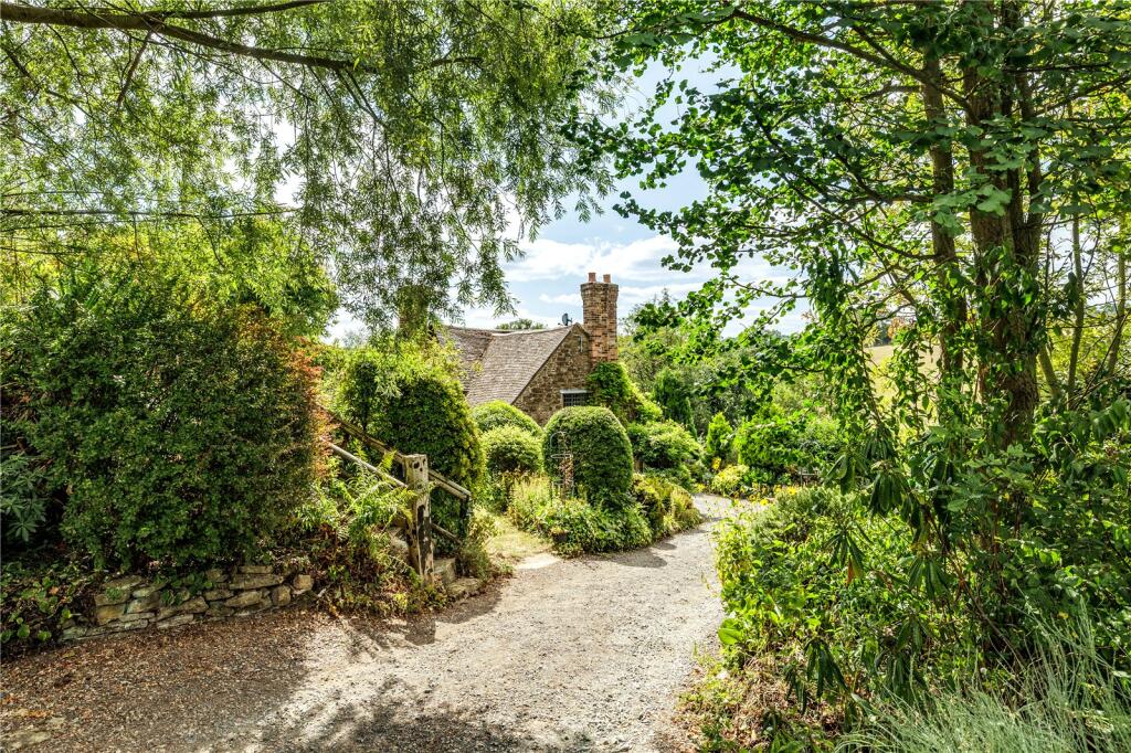 Cleobury Mortimer, Kidderminster, Shropshire, DY14 - More