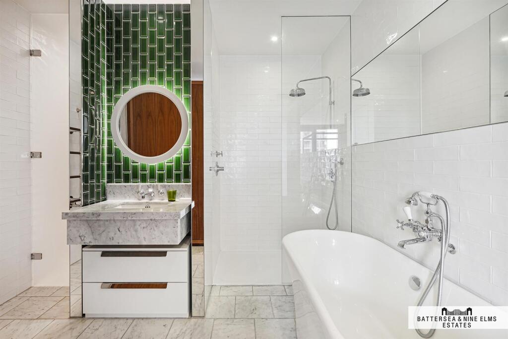 Apartment in London - View 5