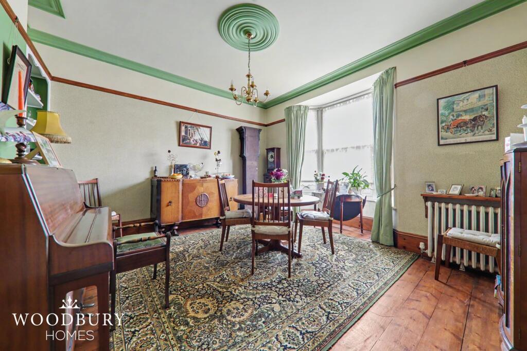 House in Epping Forest, Loughton - View 2