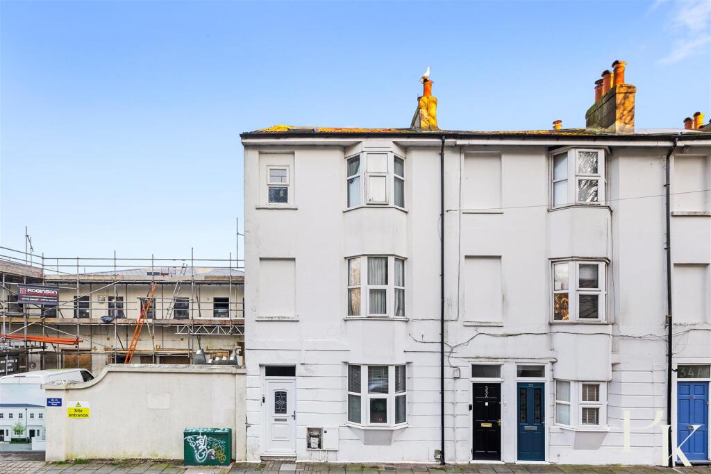 3-bed flat on Prestonville Road, Brighton, £450,000
