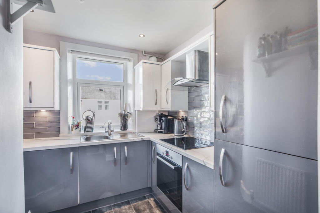 Apartment in Greenock, Overton - View 4