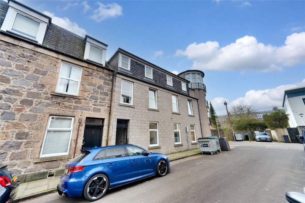 Main image of property: 27 Margaret Street, Aberdeen, AB10 1TY