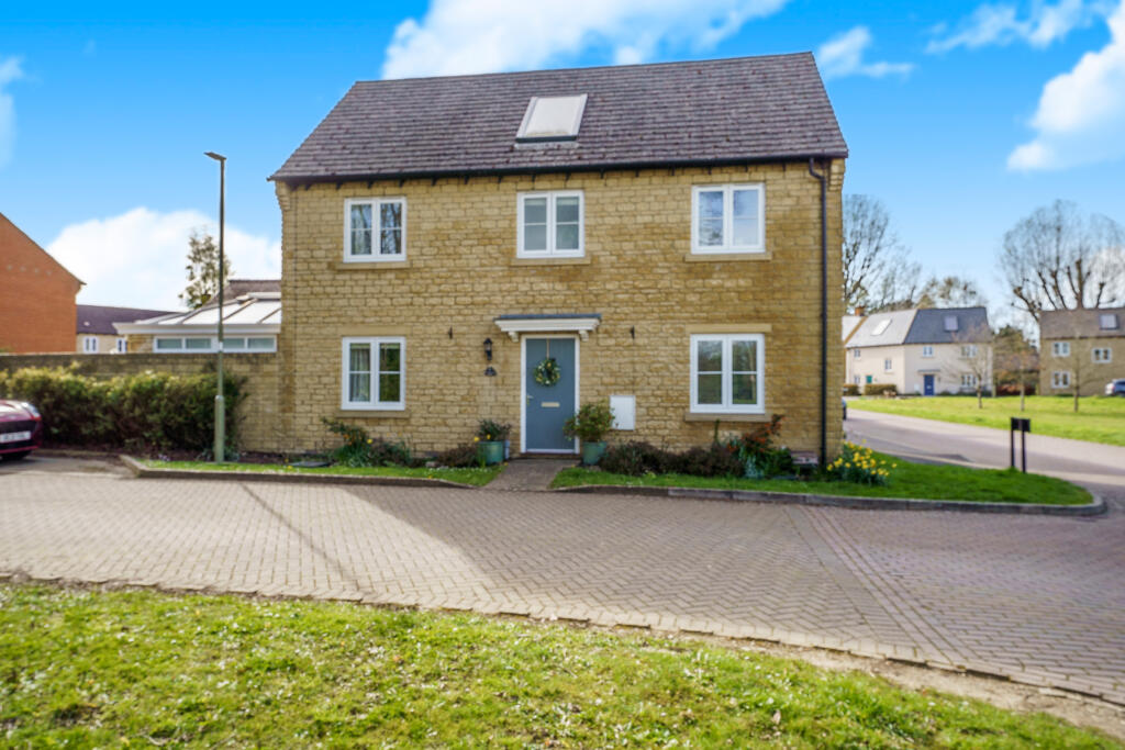 Main image of property: Hazeldene Close, Eynsham, Oxfordshire