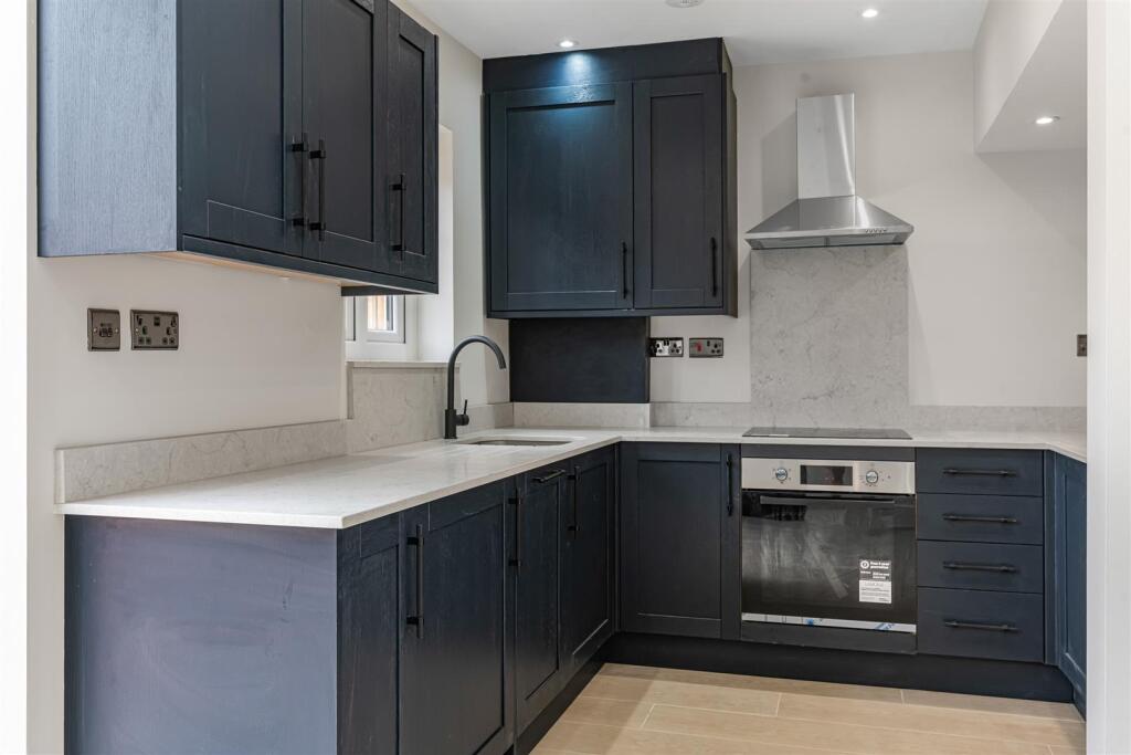 Bromley Crescent, Shortlands, BR2 photo 5
