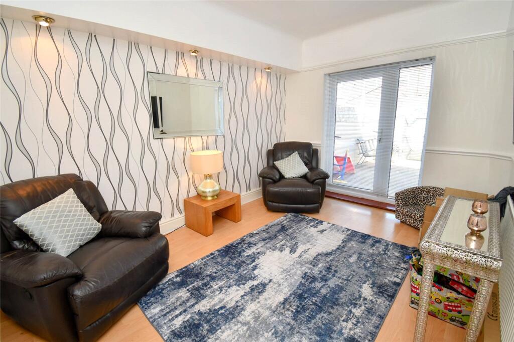 House in Wirral, Liverpool City Region - View 3