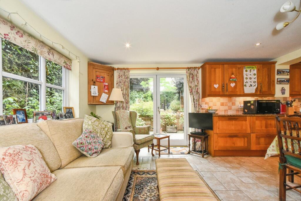 House in Swindon - View 4