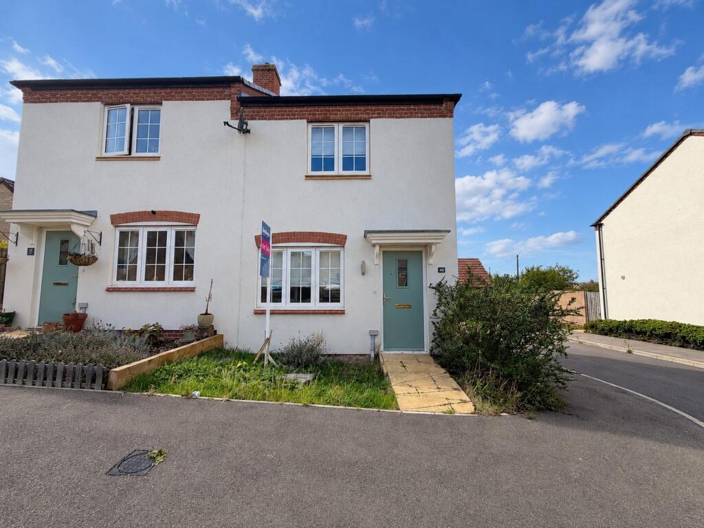 2-bed semi-detached on Breakspear Way, Witney, Oxfordshire, £339,000