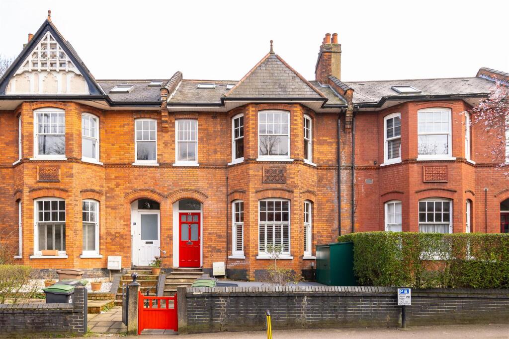 Main image of property: Park Avenue, Haringey