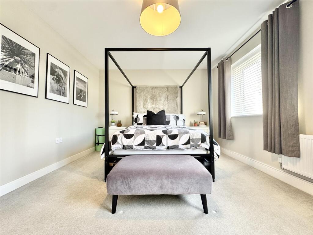 House in West Suffolk, Bury St Edmunds - More
