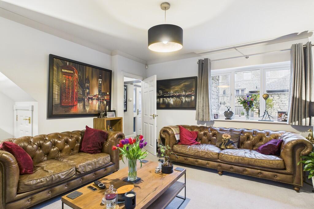 6 Rowan Garth, Kirkby Lonsdale, LA6 2JR photo 2
