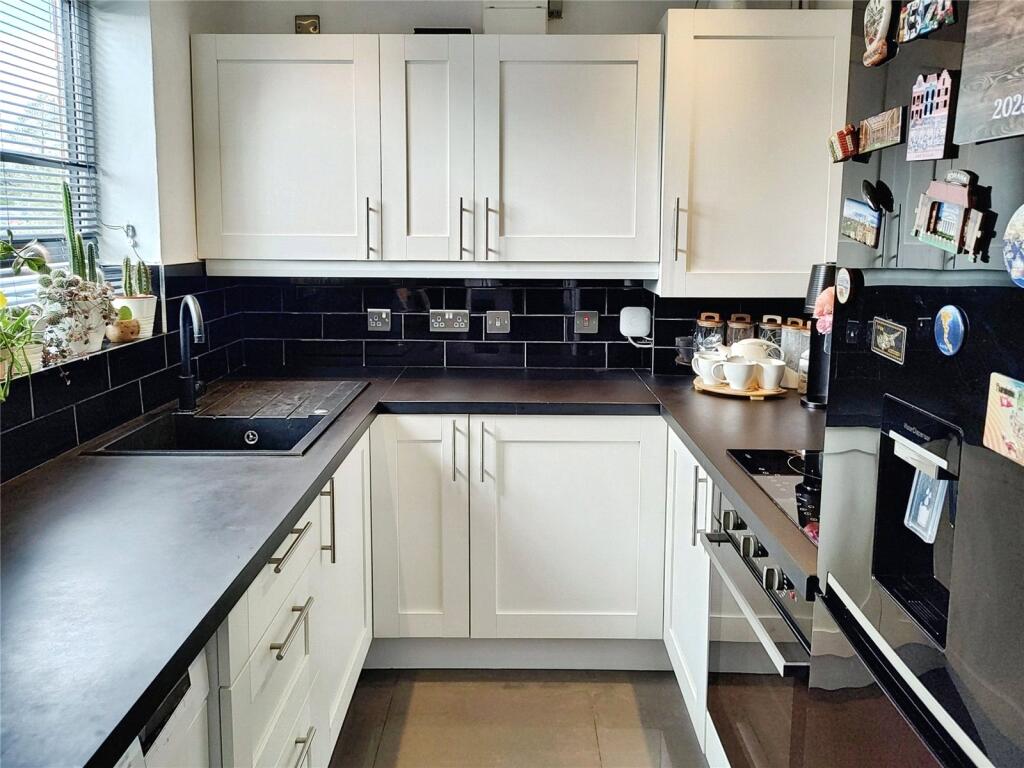 Wagtail Drive, Telford, Shropshire, TF4 photo 4
