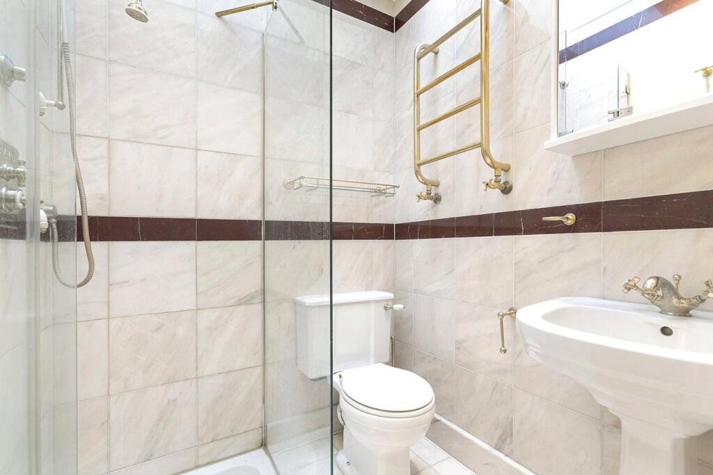 3 bedroom town house for rent