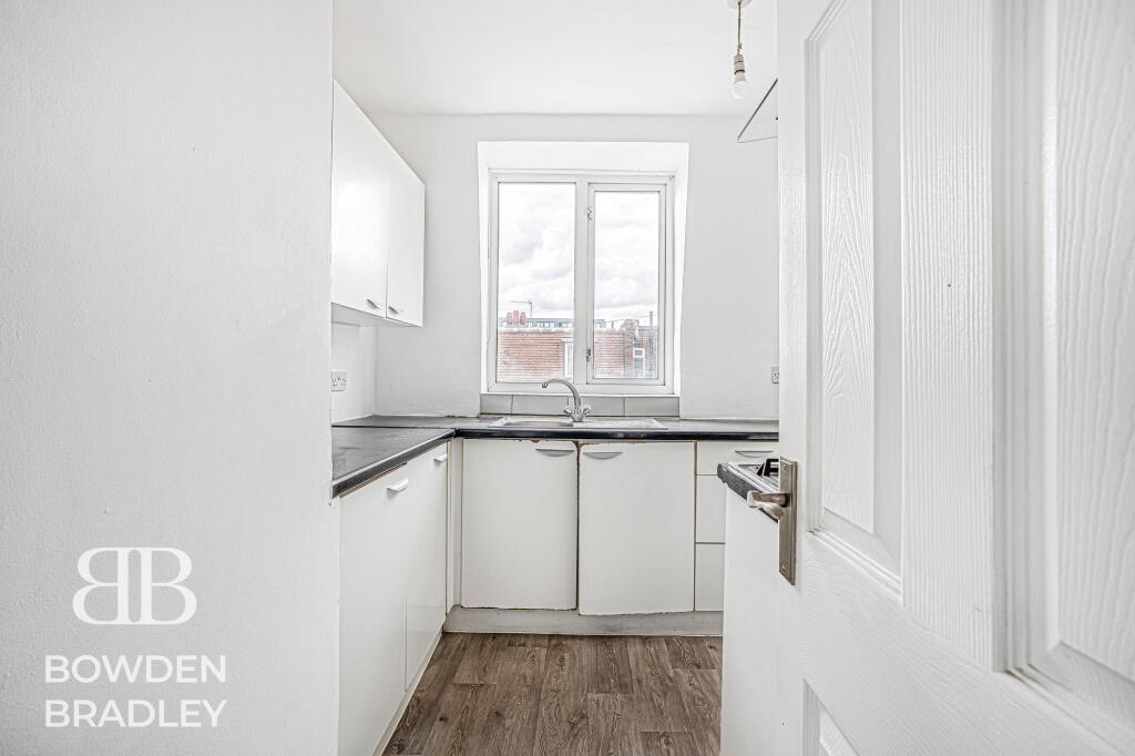 Apartment in London, Rush Green - More