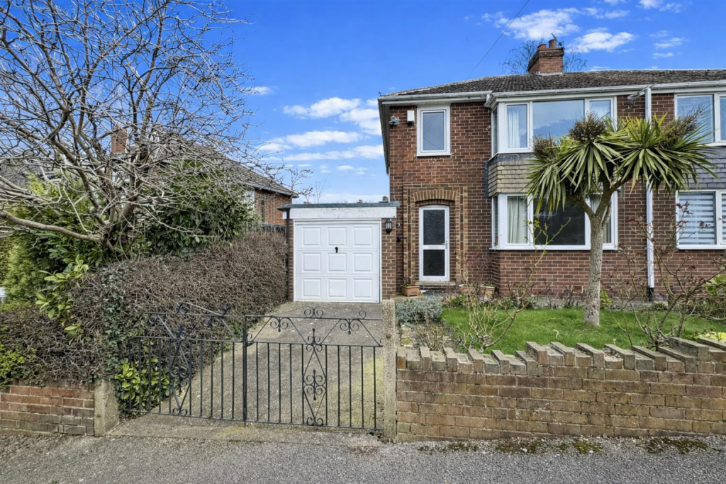 Main image of property: Ainsdale Road, Royston, Barnsley, S71 4HJ
