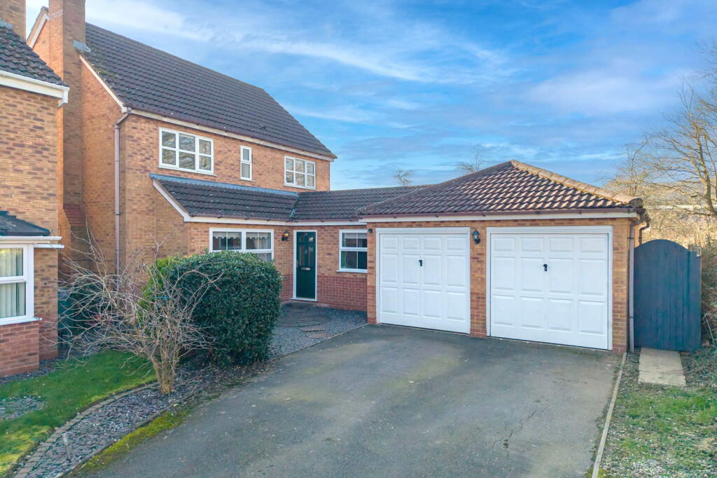 Main image of property: Johns Close, Studley, B80 7EQ