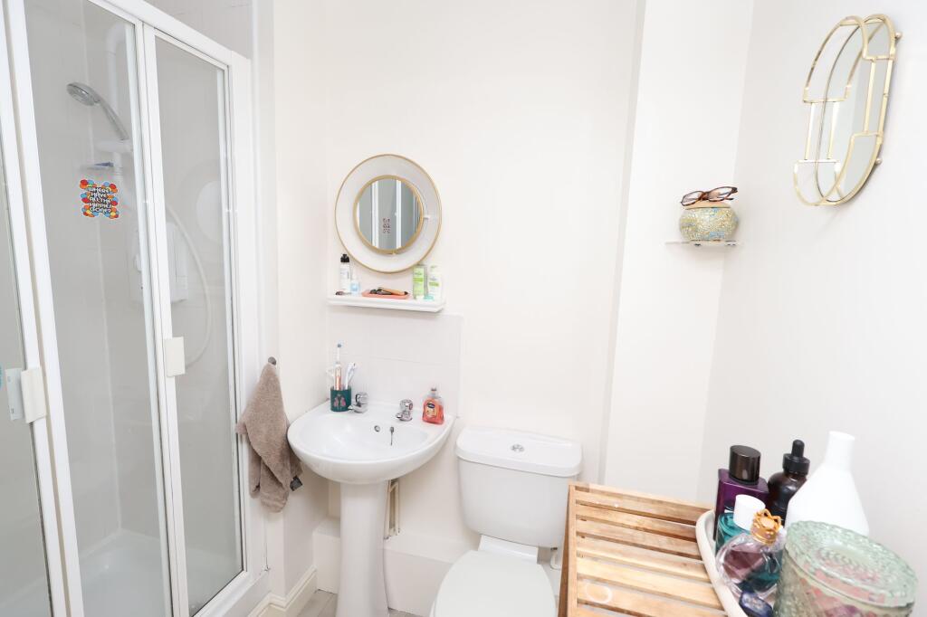 Apartment in Trafford, Greater Manchester - More