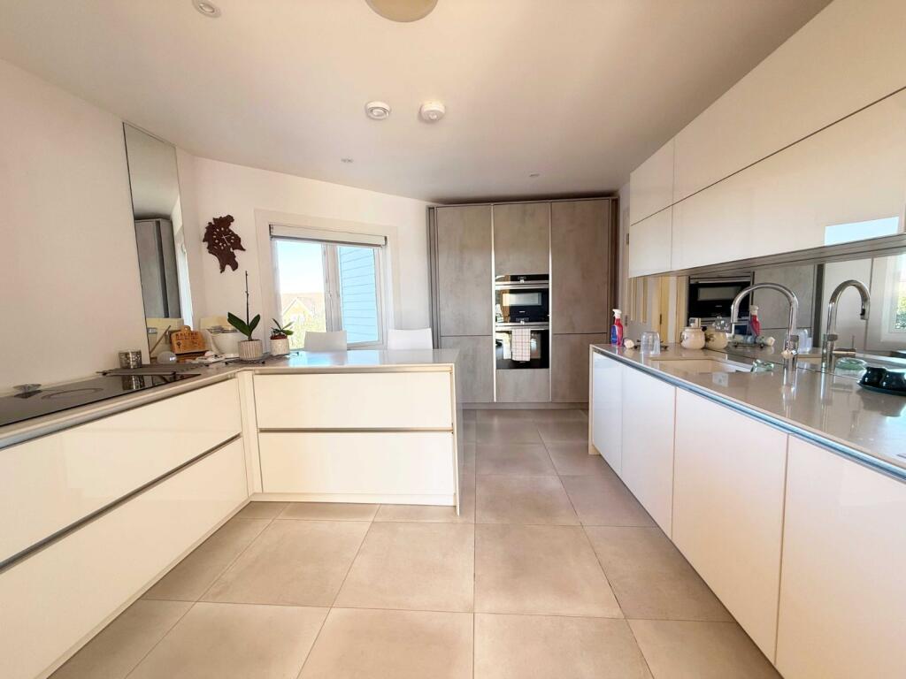 Apartment in Tonbridge and Malling, Kings Hill - View 5