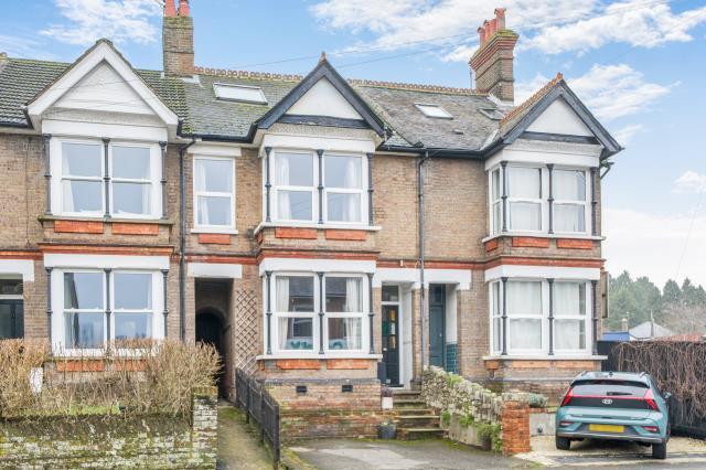 3-bed terraced on Bellingdon Road, Chesham, £575,000