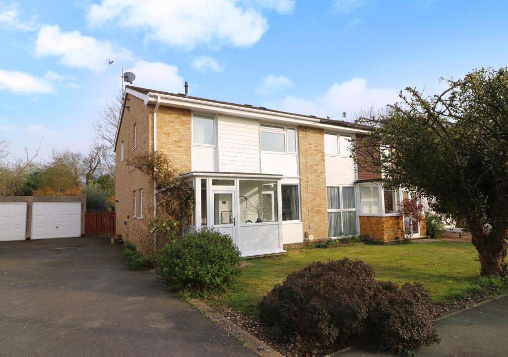 Main image of property: Navigators Way, Hedge End, SO30