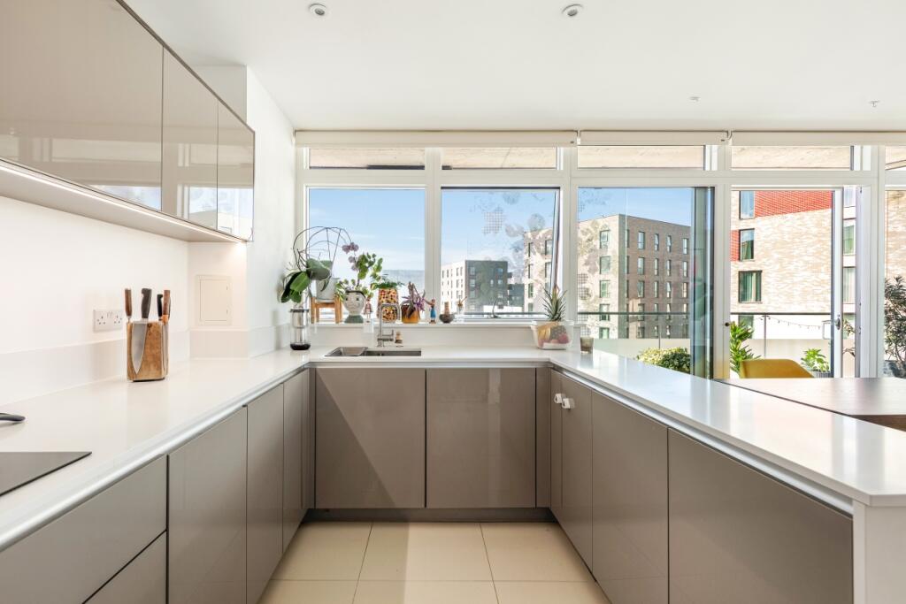 Apartment in London - View 3