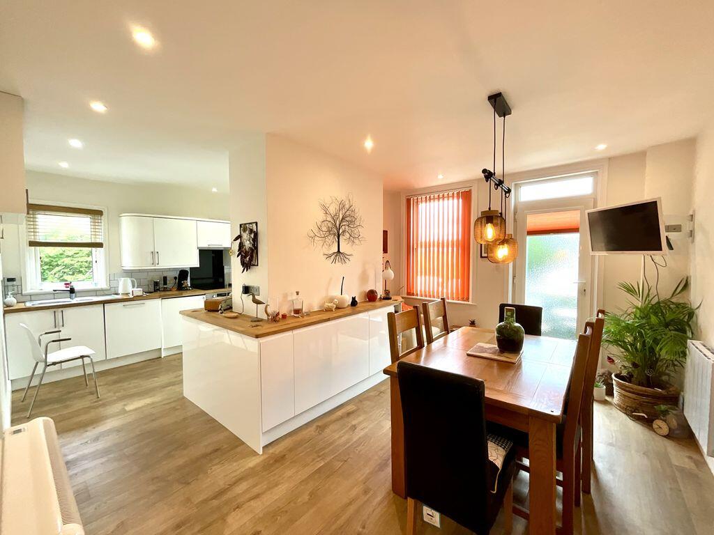 Inverleigh Road, Southbourne  photo 4