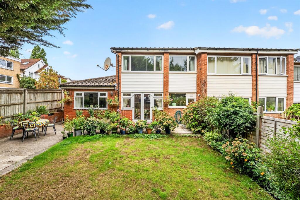 House in London, Mitcham - View 4
