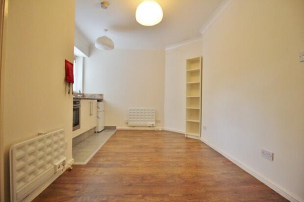Apartment in London - More