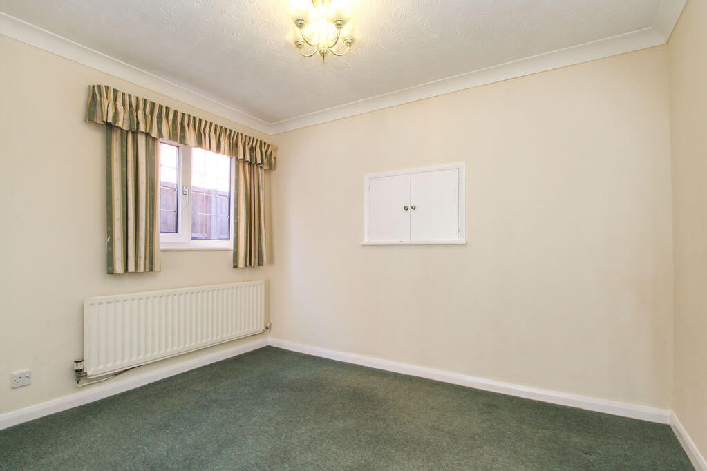 House in Wootton, Bedford - View 4