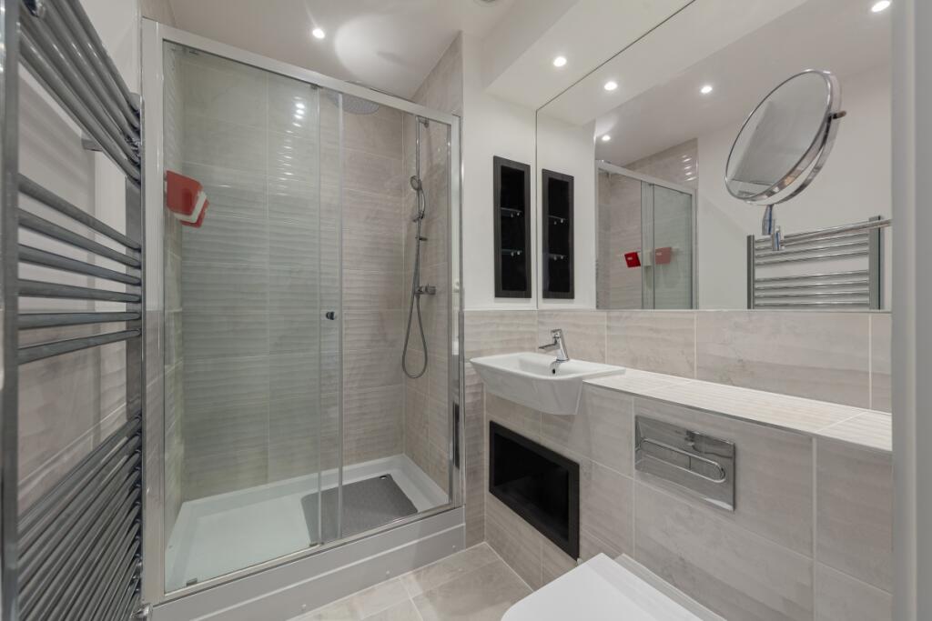 Apartment in London - More