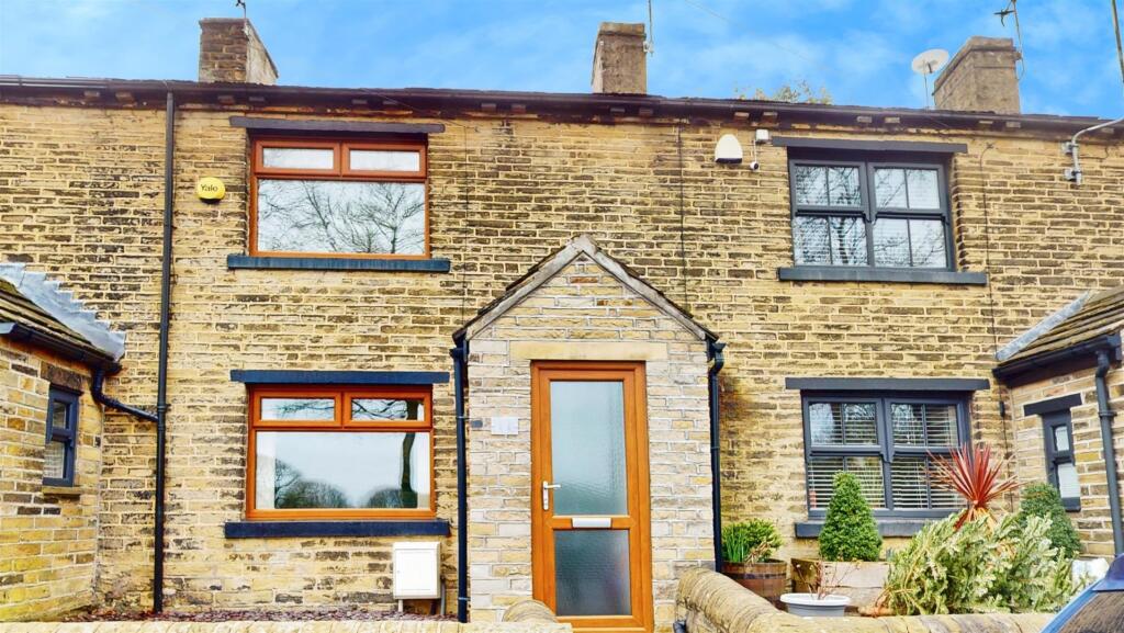 2-bed terraced on Spring Head, Shelf, Halifax, £175,000