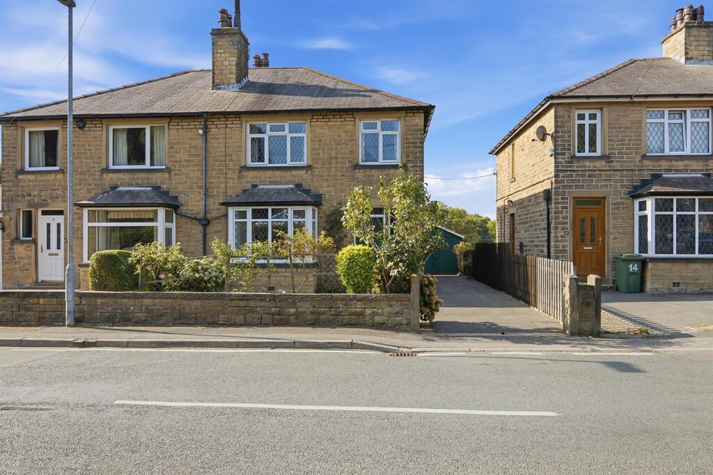 House in Huddersfield, Gawthorpe Green, Kirkheaton