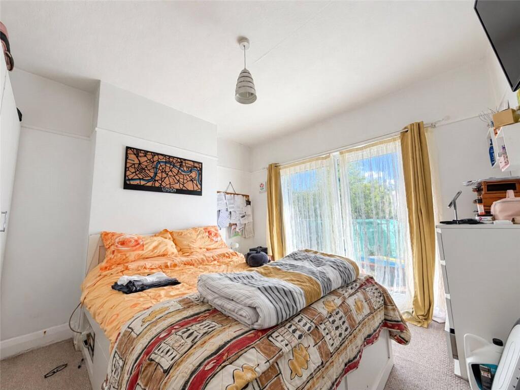 House in Bromley - View 4