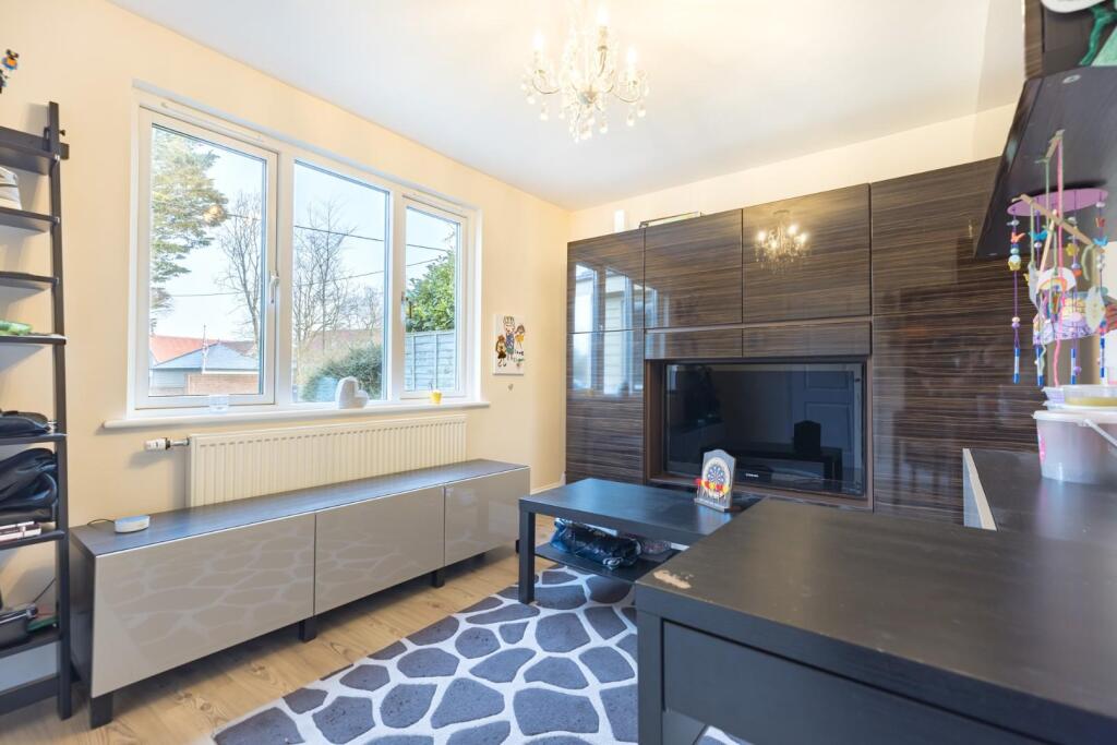 House in Uttlesford, Little Bullocks Farm, Great Canfield - View 5