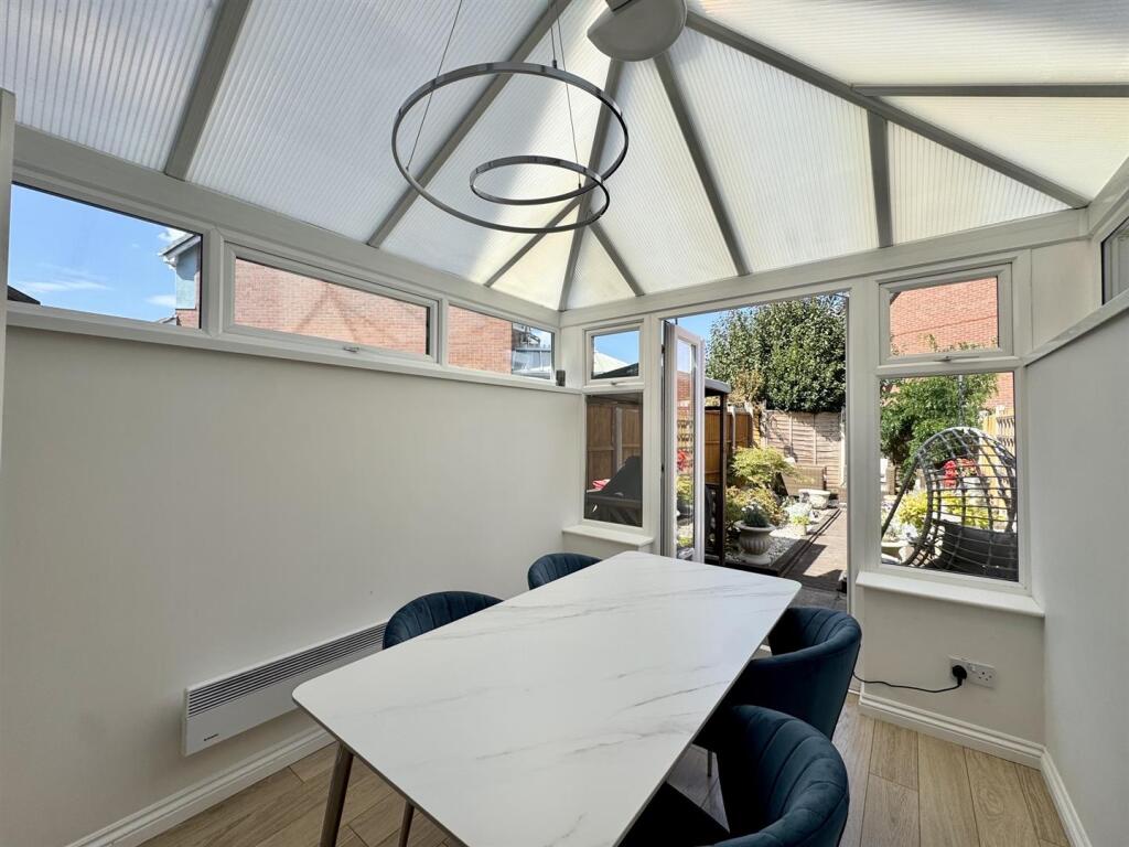 House in Sutton Coldfield, Roughley - More
