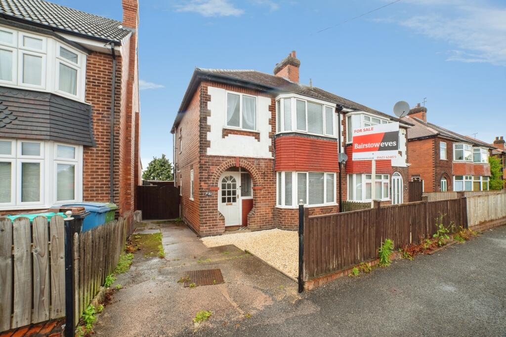 3-bed semi-detached on Windsor Road, Mansfield, Nottinghamshire, NG18, £220,000