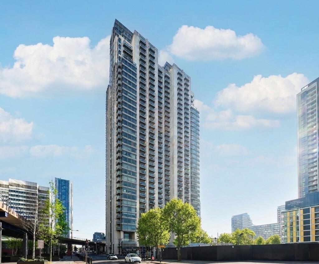 Main image of property: Pan Peninsula Square, Canary Wharf, E14