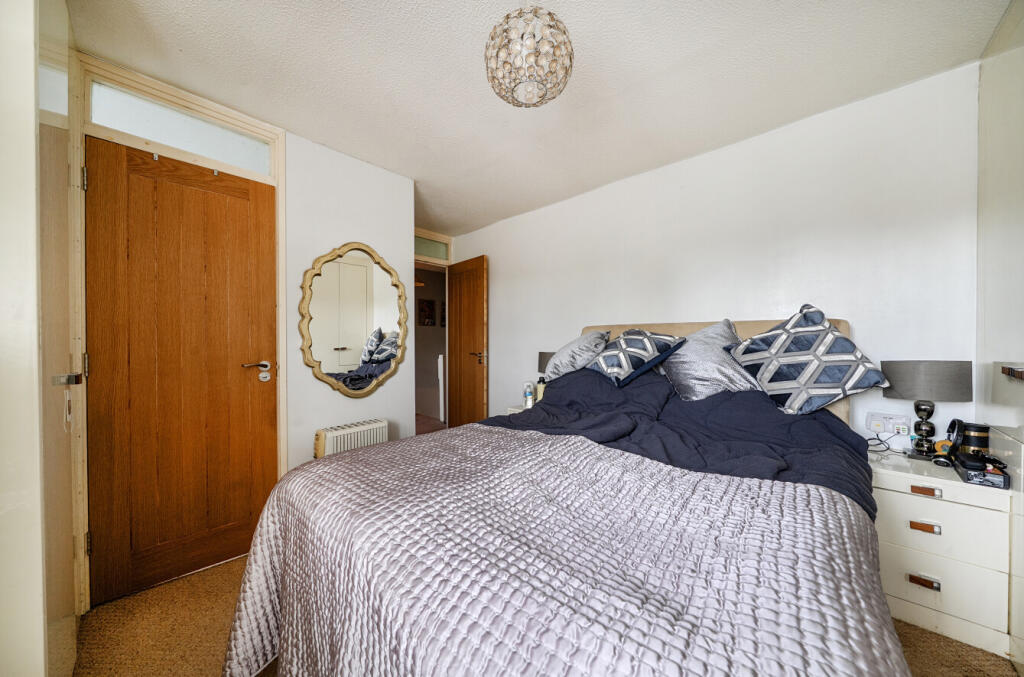 House in Reading, Lower Earley, Earley - More