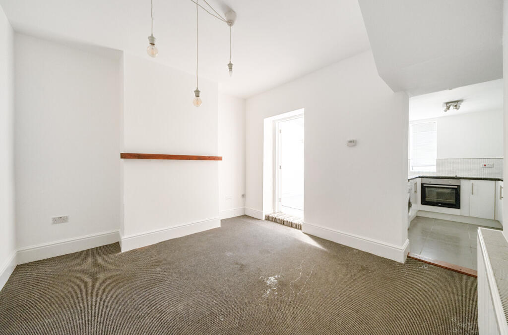House in Purton, Widham - View 3