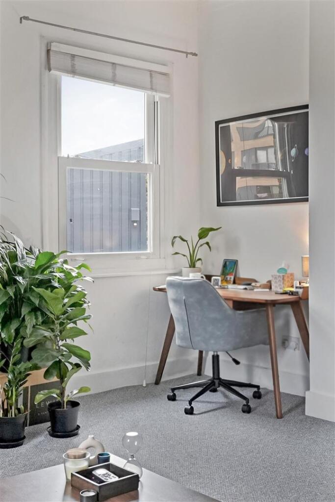 House in London - View 4
