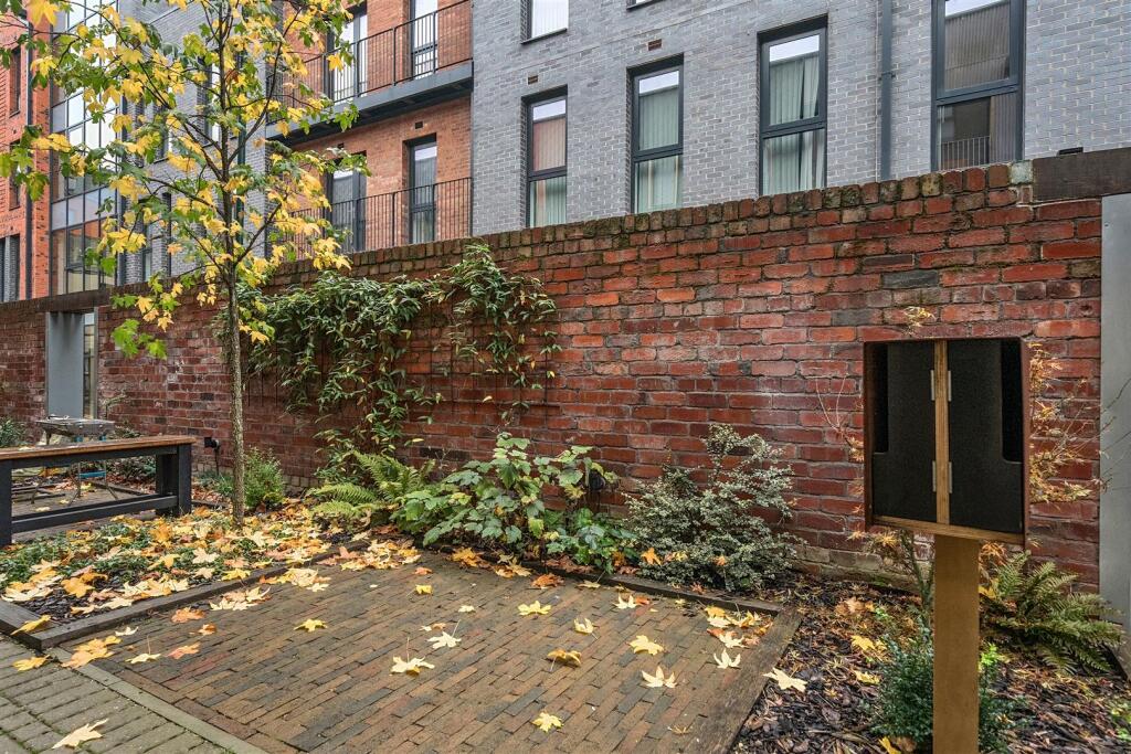 House in Sheffield - View 4