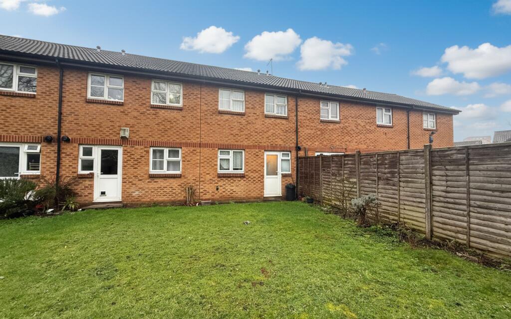 Apartment in Southall - View 4