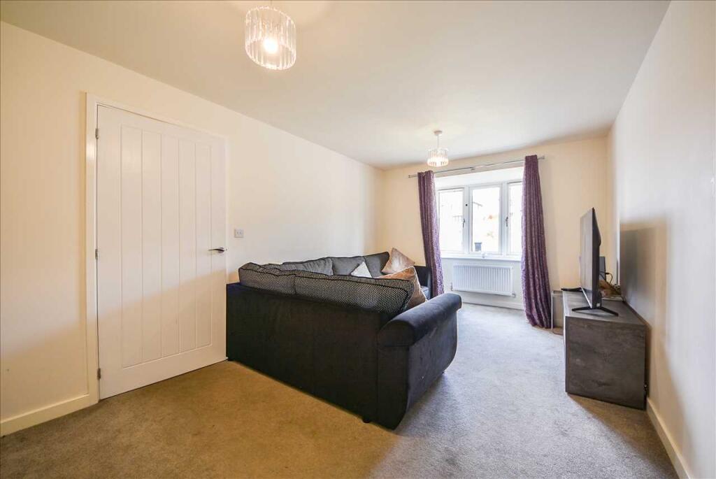 House in Northampton, Wellingborough - View 2