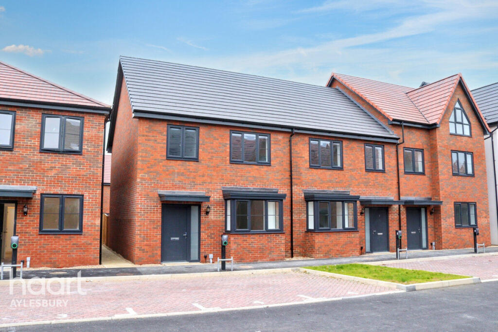 Main image of property: Eighth Avenue, Aylesbury